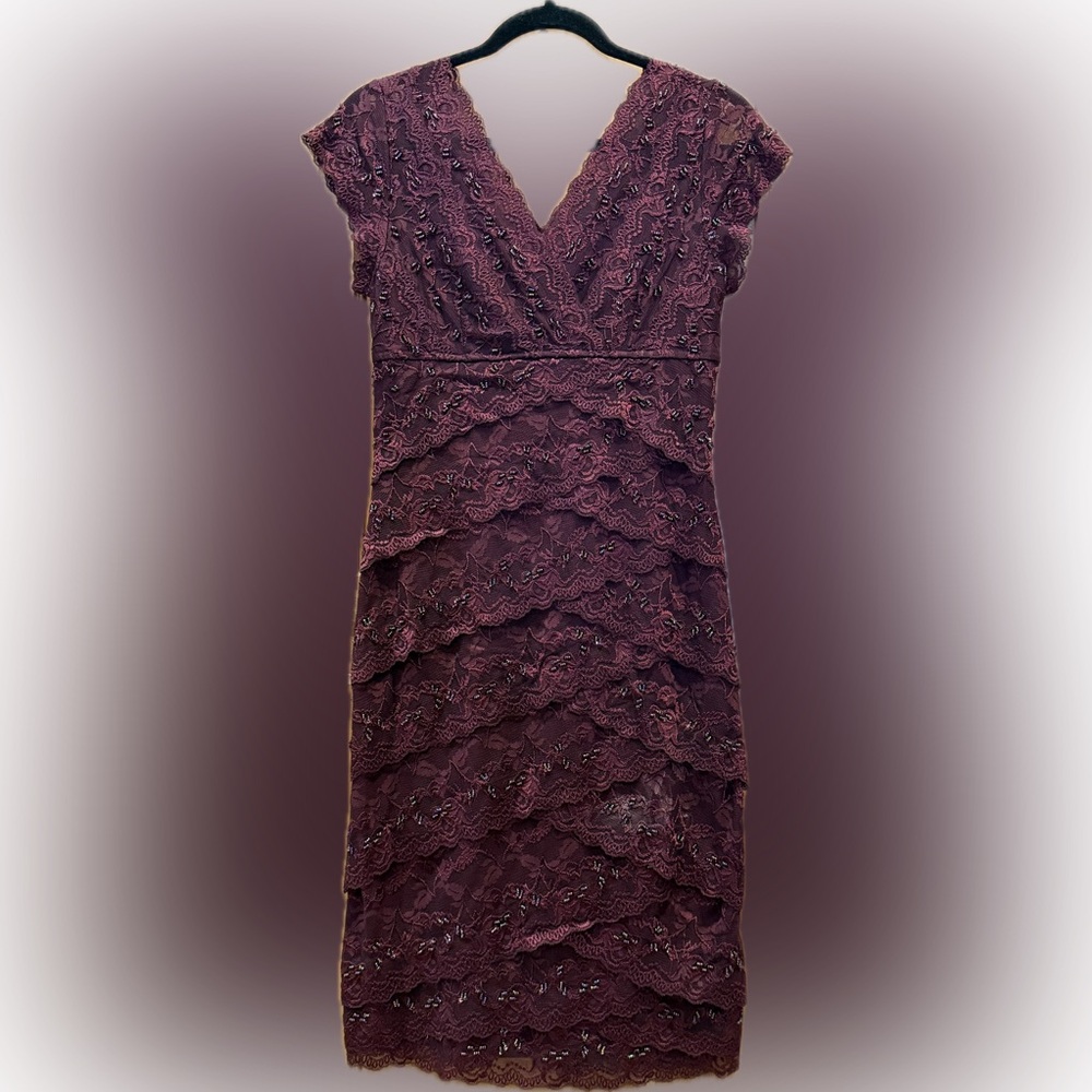 Cache Burgundy Lace Beaded Dress Size 6 Tiered Cocktail Evening V-Neck Romantic